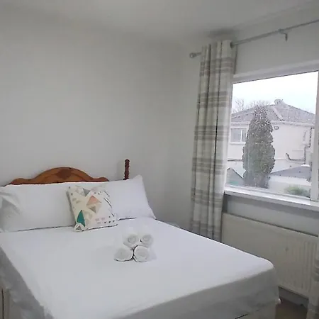 Ferienhaus Fresh Stylish 3bdr With Garden Near Dublin