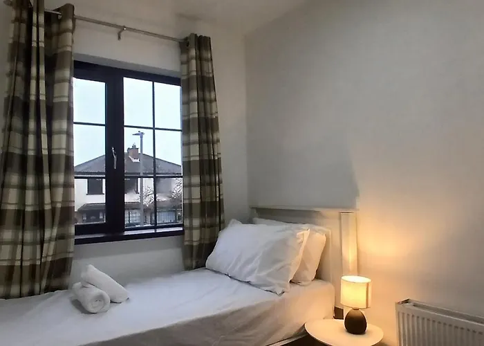 Vakantiehuis Fresh Stylish 3bdr With Garden Near *