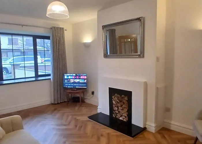 Fresh Stylish 3bdr With Garden Near *