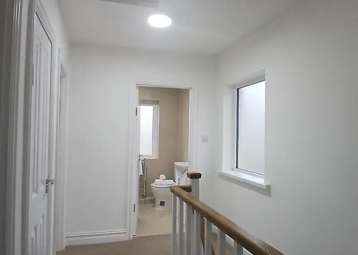 Fresh Stylish 3bdr With Garden Near *