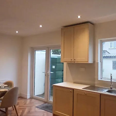 Fresh Stylish 3bdr With Garden Near Nyaraló *