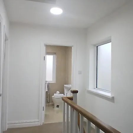 Fresh Stylish 3bdr With Garden Near *